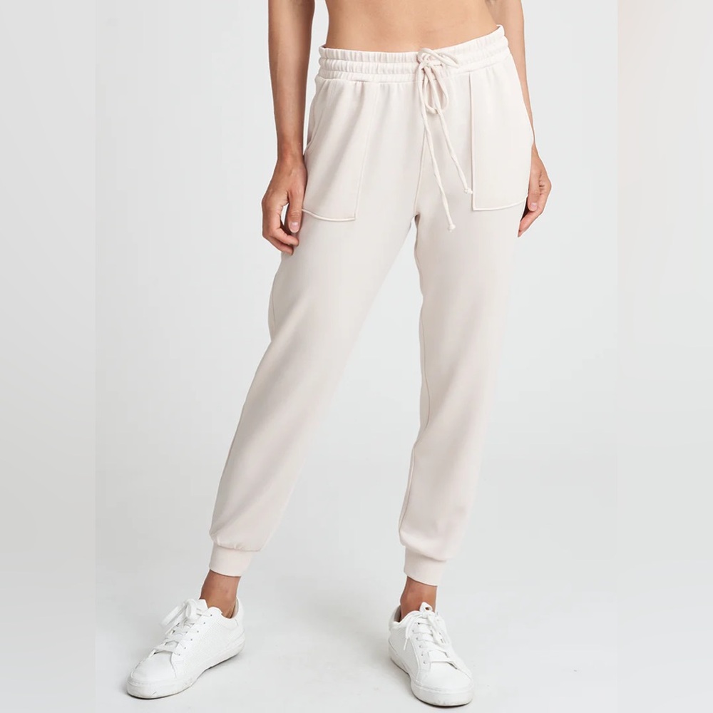 NWT Thrive Societe - Patch Pocket Lounge Jogger - Creme Brulee - Size XS
